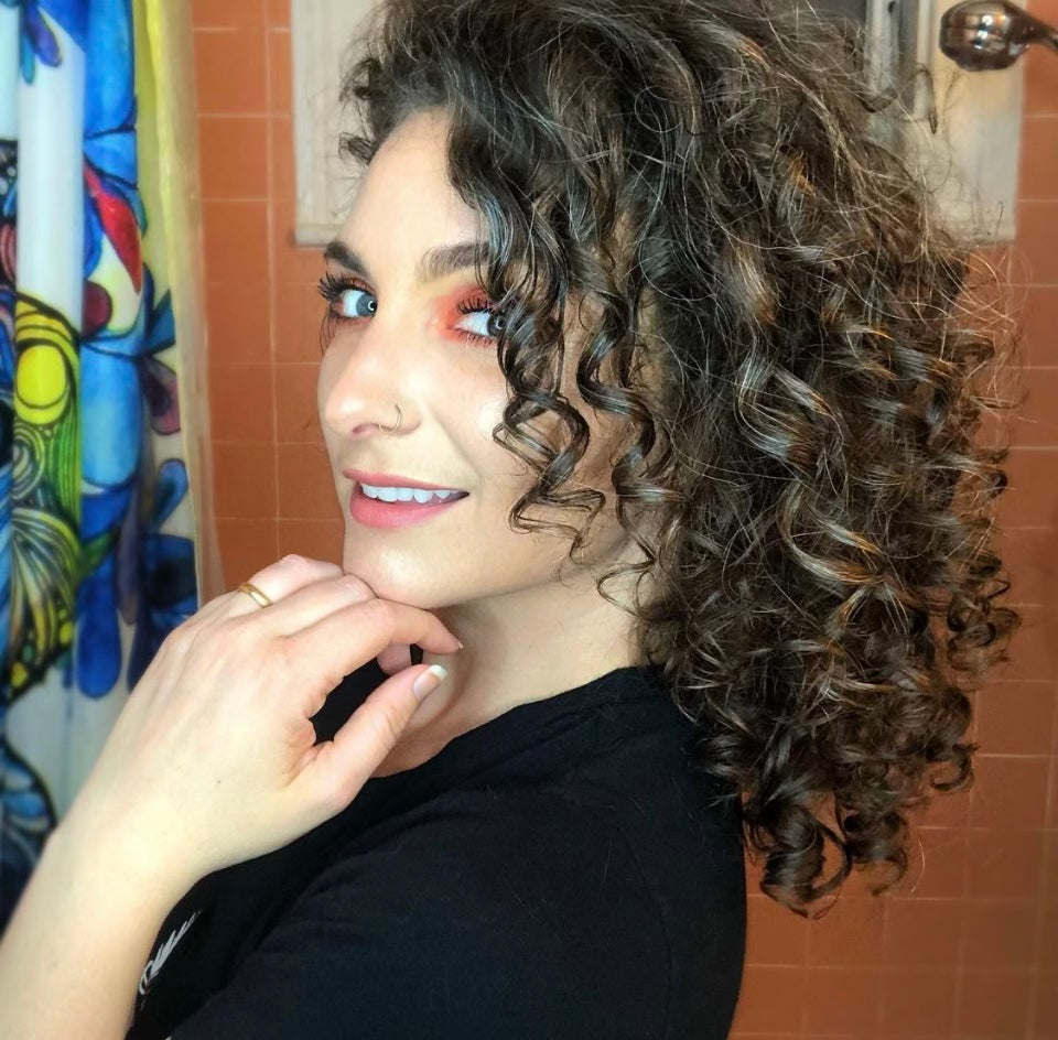 How to Bring Your Wavy Hair Back to Life Naturally